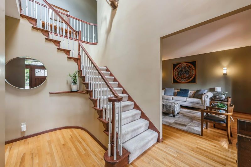 683 Brentwood Ln, Eagan, MN 55123