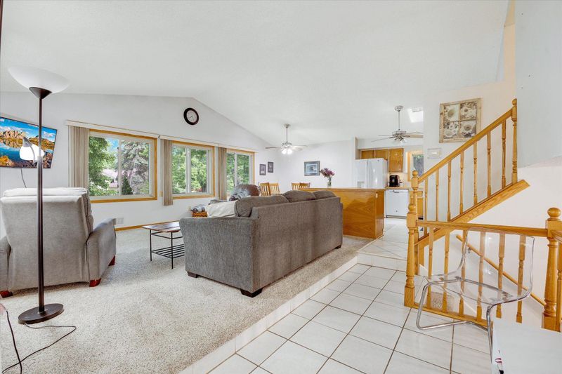 12408 Allen Dr, Burnsville, MN 55337