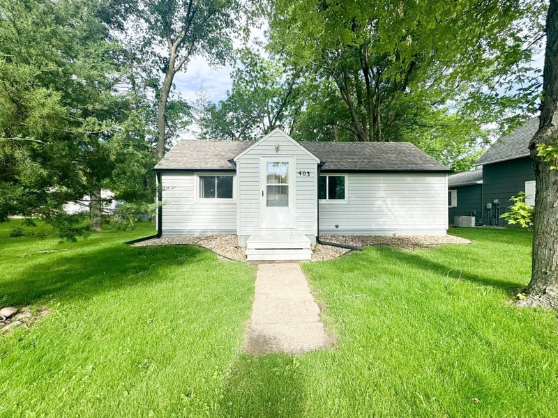403 5th Ave, Wilmont, MN 56185