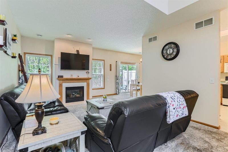 647 Village Pw, Circle Pines, MN 55014