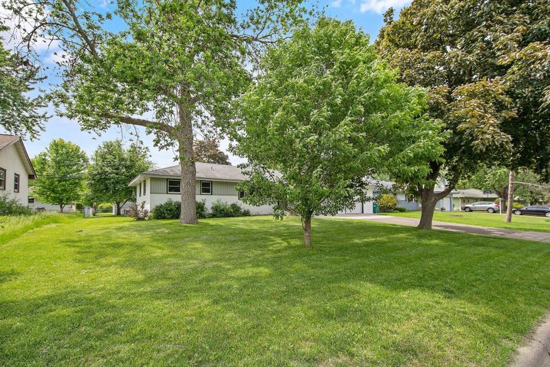 7119 Newton Ave N, Minneapolis, MN 55430