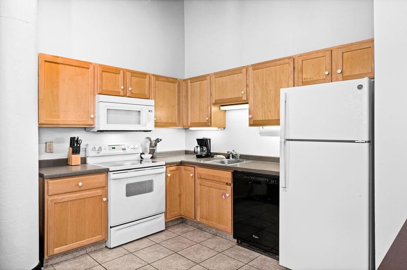 325 S Lake Ave #1204, Duluth, MN 55802