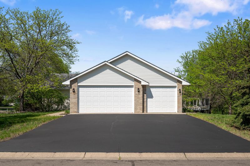 9128 Florida Ave N, Minneapolis, MN 55445