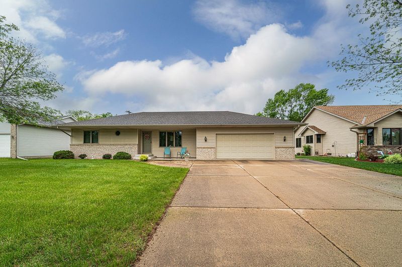 332 Crestview Cir, Jordan, MN 55352