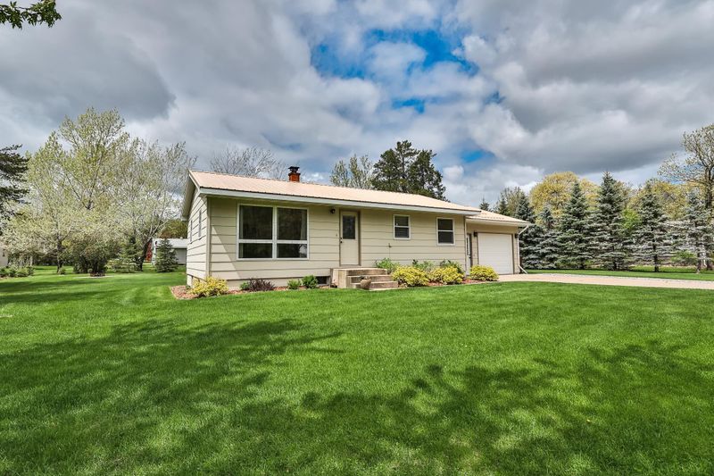 35 Hickory Ave NW, Menahga, MN 56464