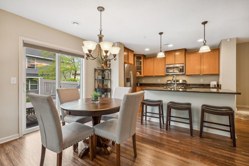 2163 Cedar Grove Trl, Eagan, MN 55122