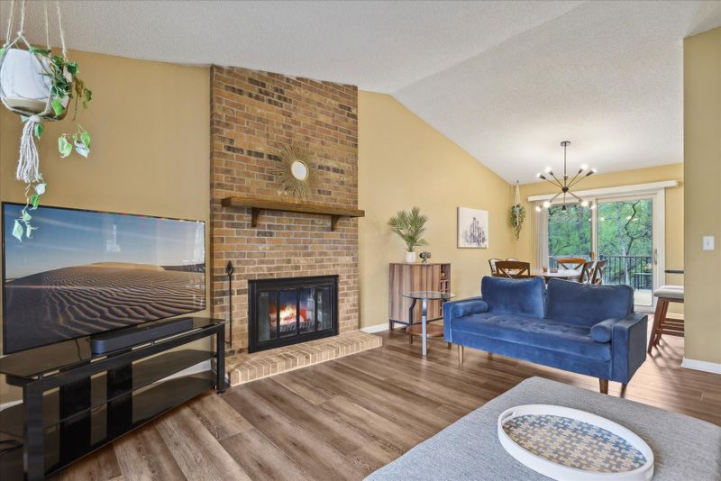 1120 Benton Way, Arden Hills, MN 55112