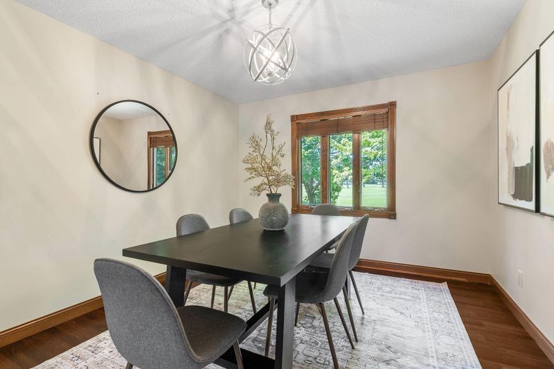 9945 Union Terrace Ln N, Maple Grove, MN 55369