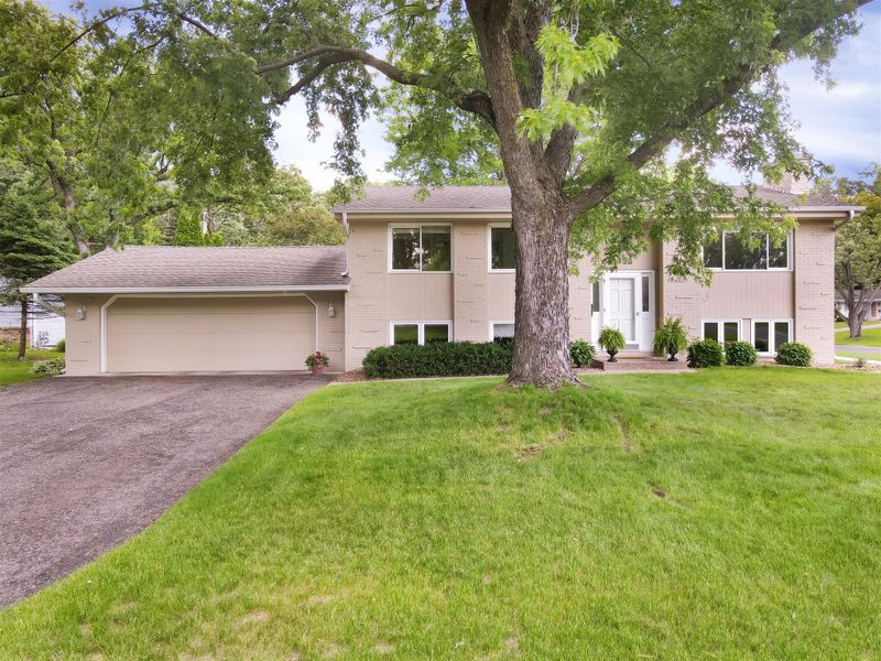 8433 York Ave S, Minneapolis, MN 55431