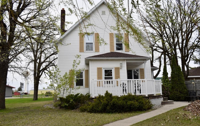 105 Main St N, Karlstad, MN 56732