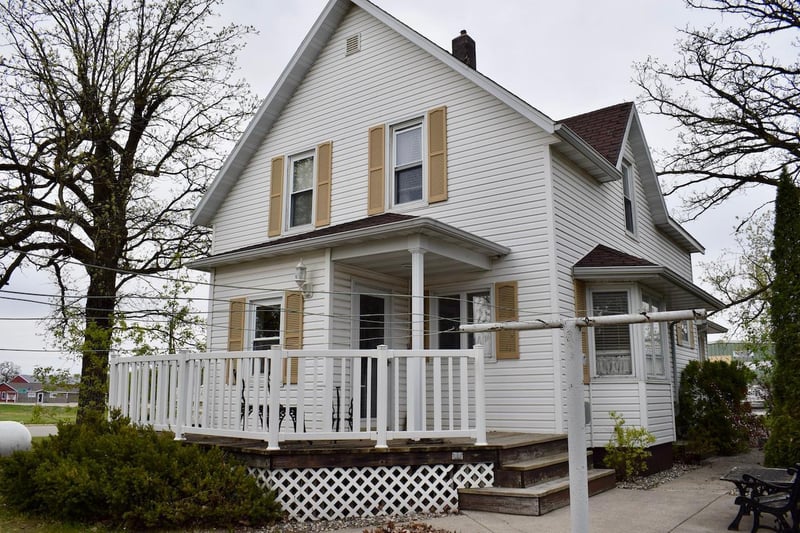 105 Main St N, Karlstad, MN 56732