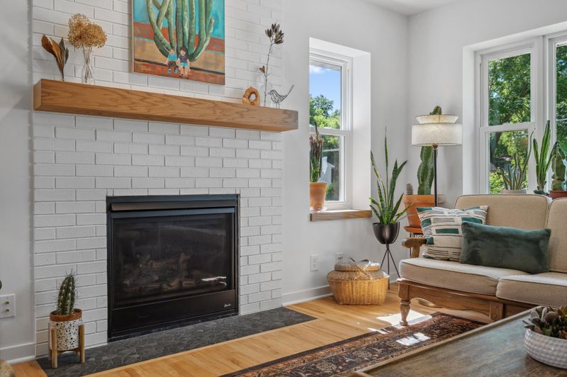4004 W 42nd St, Edina, MN 55416