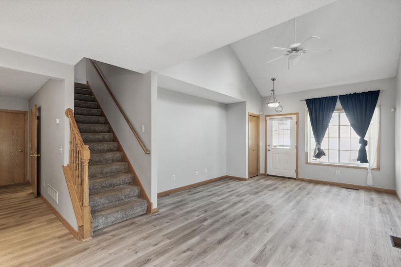 848 Ferdinand Dr, Shakopee, MN 55379