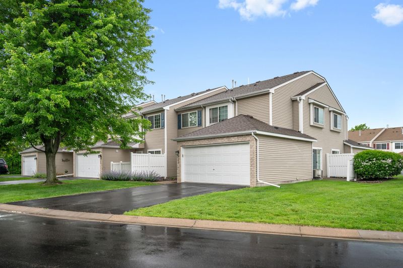 9249 Inland Ln N #26, Maple Grove, MN 55311