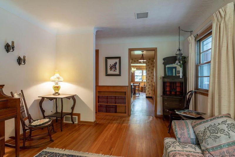 3 Wyoming St E, Saint Paul, MN 55107