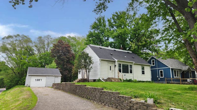 1887 Long Lake Rd, New Brighton, MN 55112