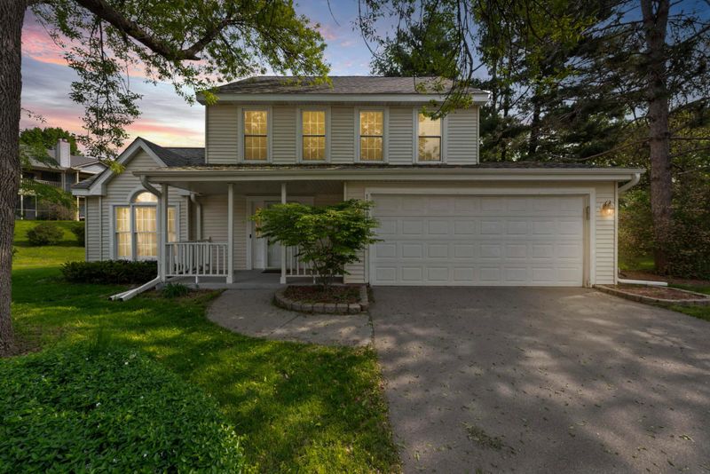 11001 Quebec Cir, Minneapolis, MN 55438