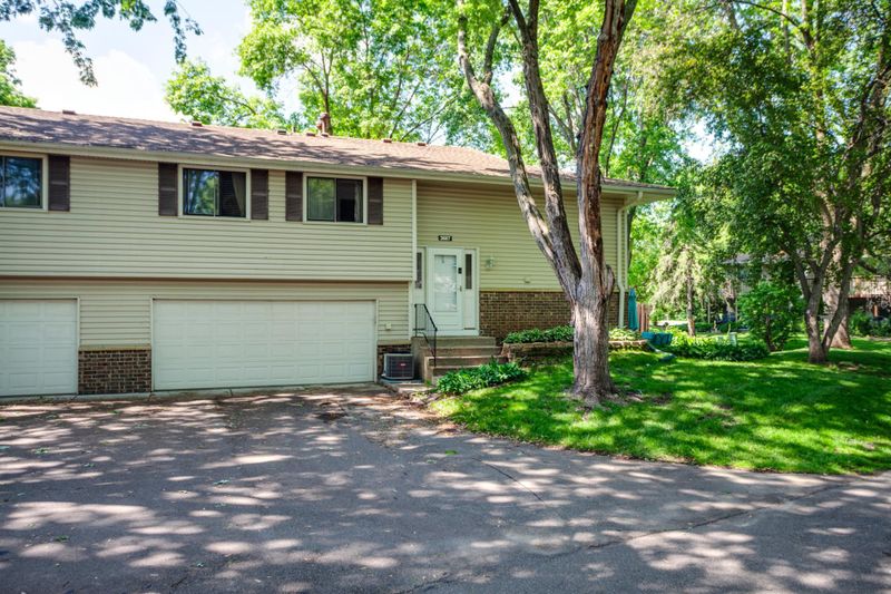 3667 Denmark Ave, Eagan, MN 55123