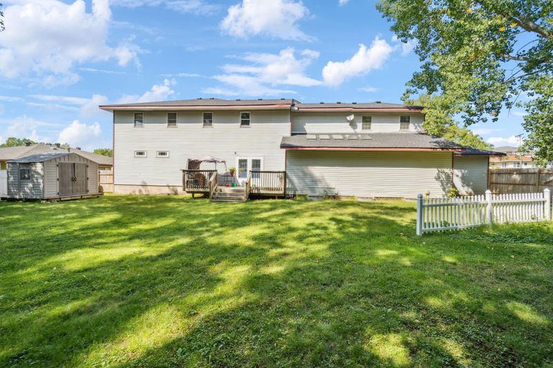 2274 South Ave E, North Saint Paul, MN 55109