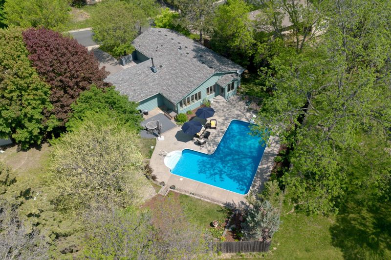 13145 Thomas Ave S, Burnsville, MN 55337