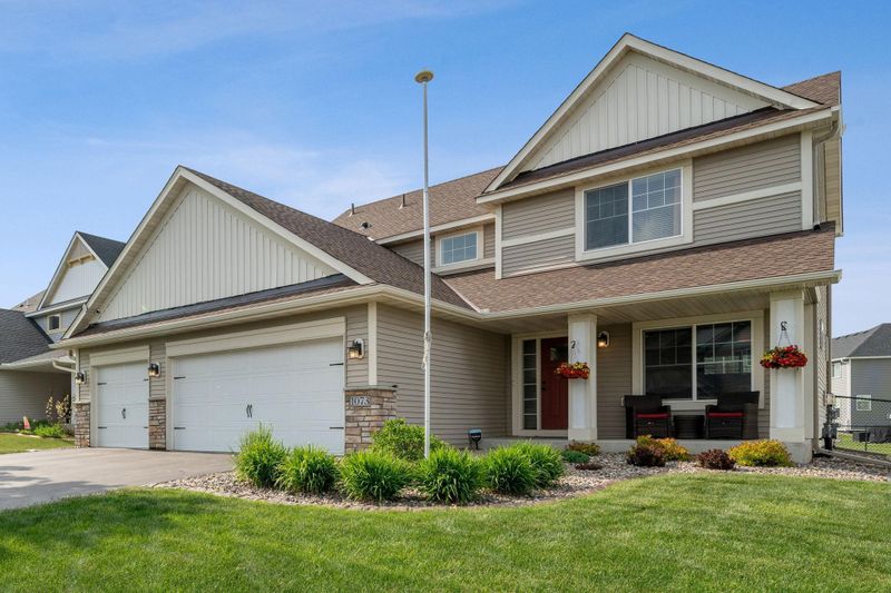1073 141st St W, Rosemount, MN 55068