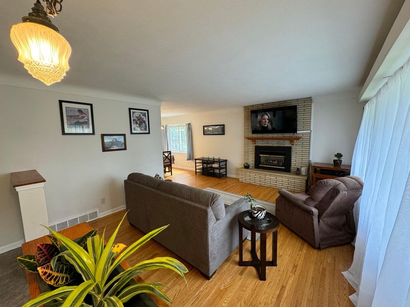 3854 Crestwood Pl, White Bear Lake, MN 55110
