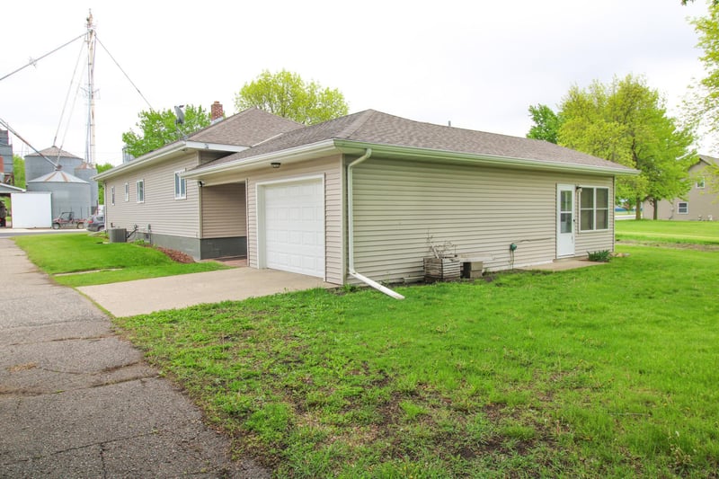 241 Main St, New Munich, MN 56356
