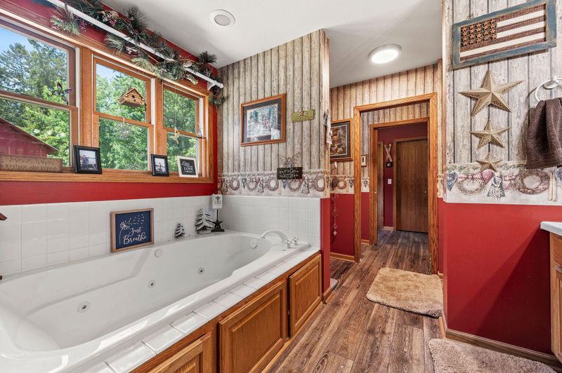 N8670 650th St, River Falls, WI 54022