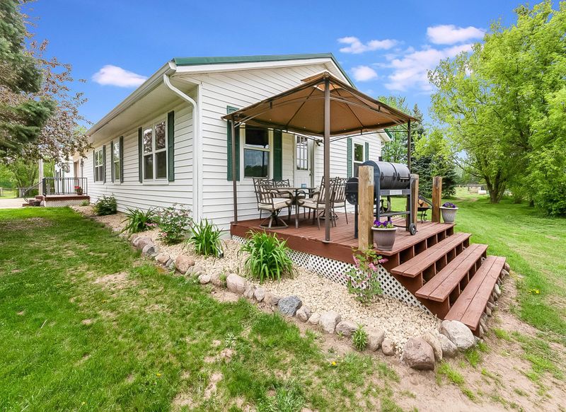 35104 Vickers St NE, Cambridge, MN 55008