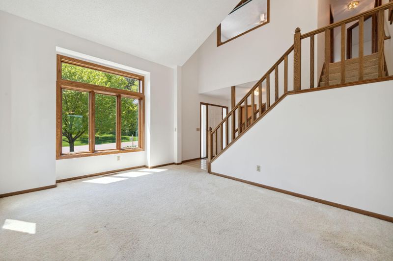 5907 125th St W, Apple Valley, MN 55124