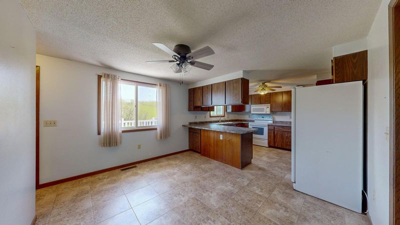 810 Jeremiah St SE, Preston, MN 55965