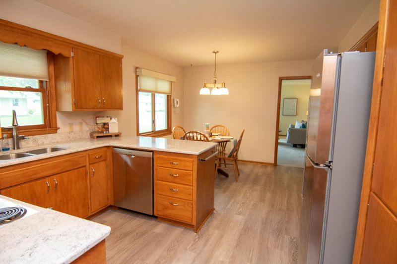 120 Meadow Ln, Mankato, MN 56001
