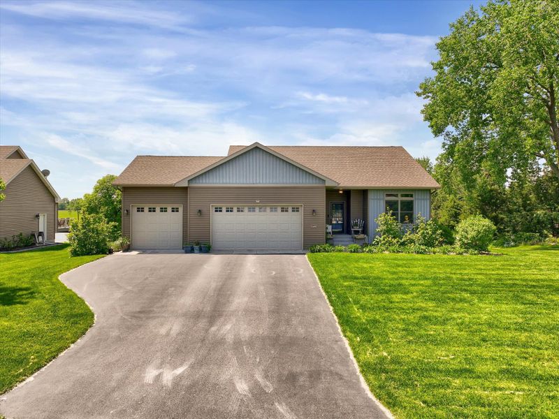 31468 Maria Ave, Lindstrom, MN 55045