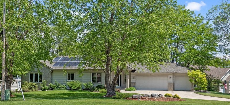 671 Waterview Cv, Eagan, MN 55123