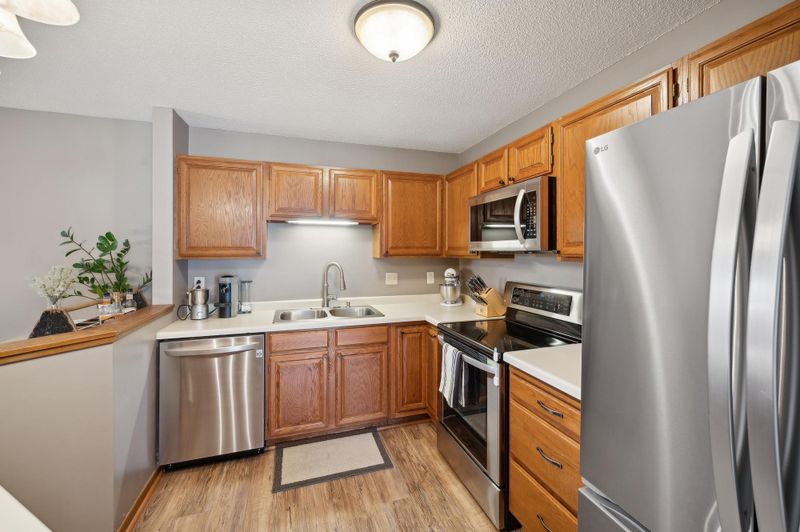 7628 W 111th St, Minneapolis, MN 55438