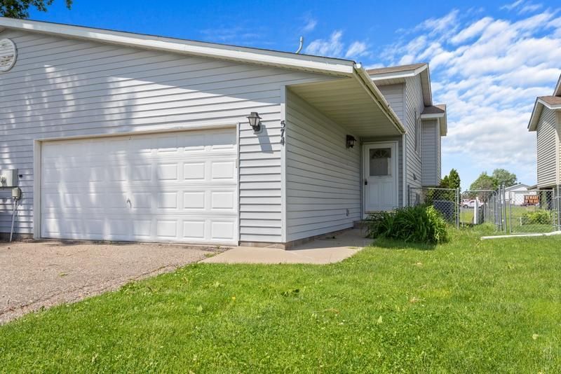 574 Kendall Dr, Hastings, MN 55033