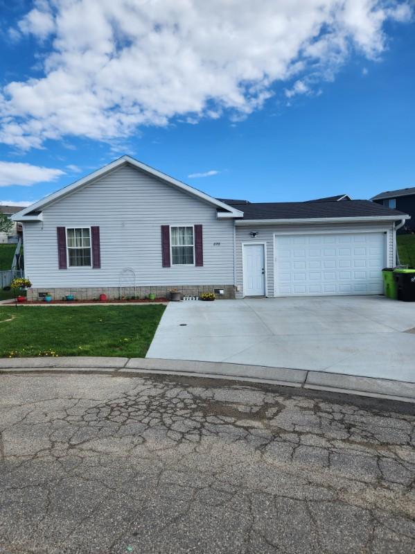 878 18th St, Zumbrota, MN 55992