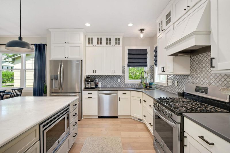 625 Van Buren St NE, Minneapolis, MN 55413