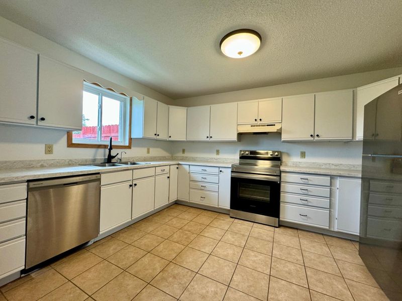 6027 Dove Ct NW, Bemidji, MN 56601