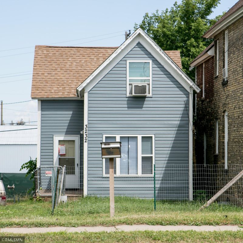 3232 N 2nd St, Minneapolis, MN 55412