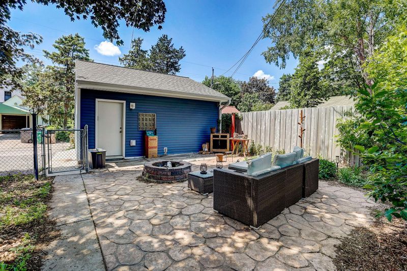 3251 Washburn Ave N, Minneapolis, MN 55412
