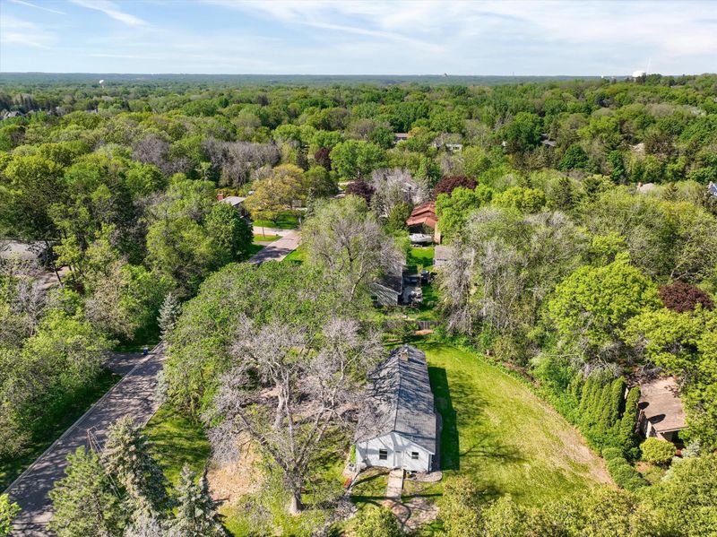 15100 Crestview Ln, Minnetonka, MN 55345