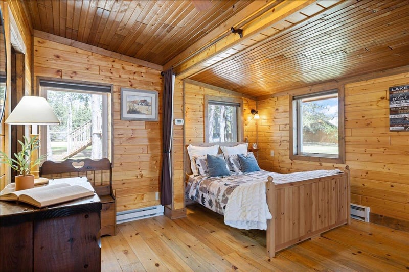 10409 Norway Pine Rd, Side Lake, MN 55781