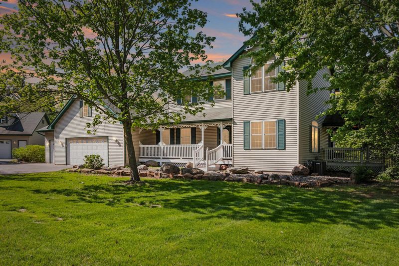 37624 Eaglewood Ave, North Branch, MN 55056