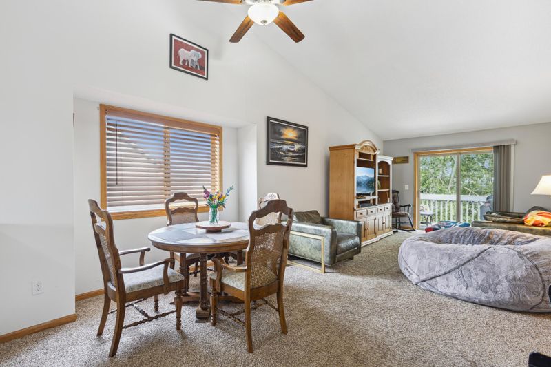 8370 Parkview Ave NE, Elk River, MN 55330
