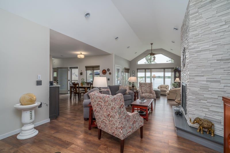 34305 Oak Lake Cir SE, Erskine, MN 56535