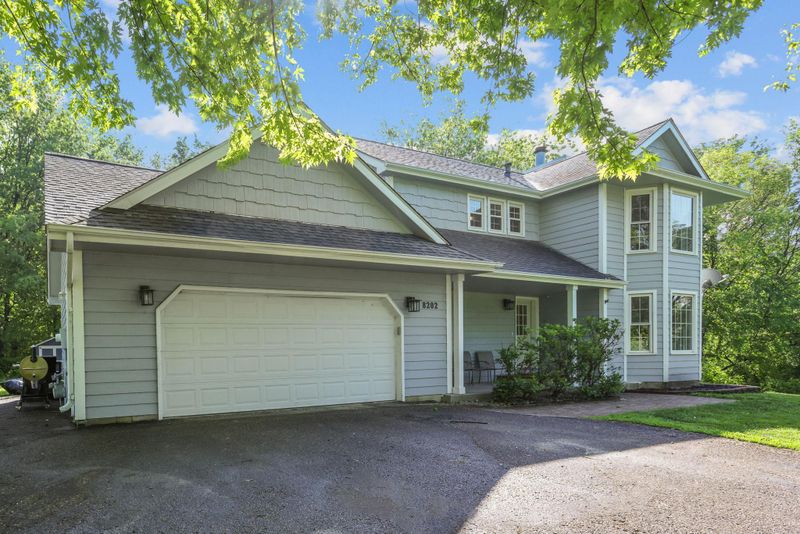 8202 Walnut Grove Ln N, Maple Grove, MN 55311