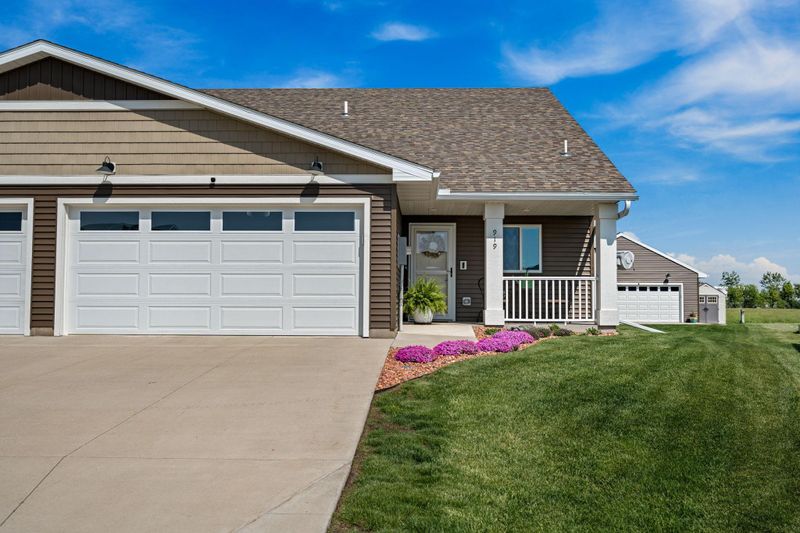 919 3rd Ave SE, Hayfield, MN 55940