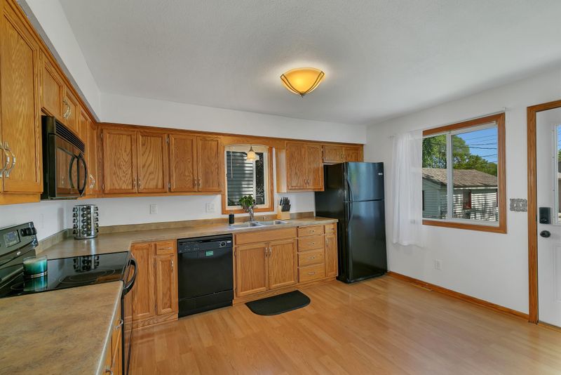 404 30th Ave N, Saint Cloud, MN 56303