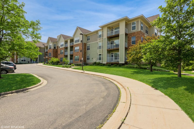 5445 Boone Ave N #317, Minneapolis, MN 55428